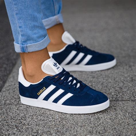 adidas damen schuhe dunkelblau|Blaue adidas Schuhe für Damen online kaufen.